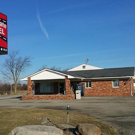 Interstate Motel Rensselaer Bagian luar foto