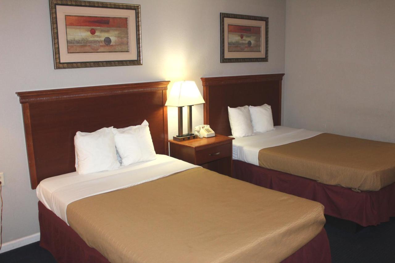 Interstate Motel Rensselaer Bagian luar foto