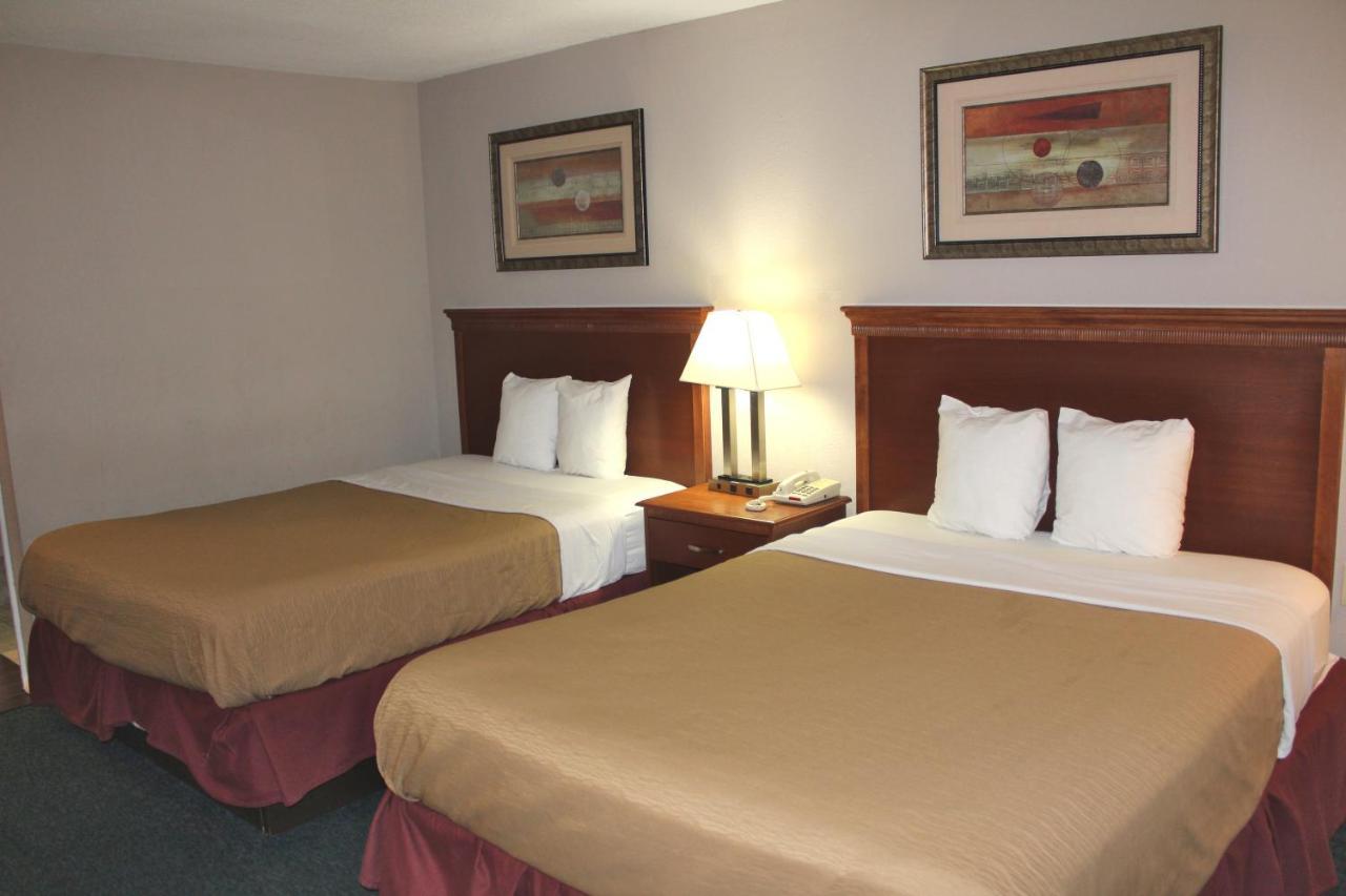 Interstate Motel Rensselaer Bagian luar foto