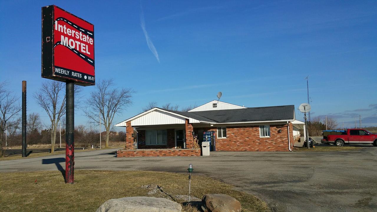 Interstate Motel Rensselaer Bagian luar foto